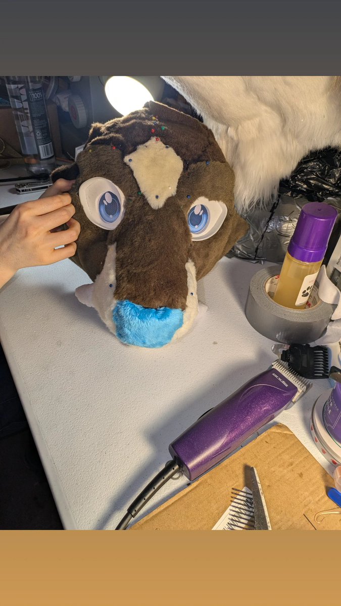 whitewolfangel7's tweet photo. Progress on "Ranger the deer" a local friend is being trained by me to suit build! This is her project!
#furry #fursuit #muskdeer #fursuitmaker https://t.co/6HN5oikrlp