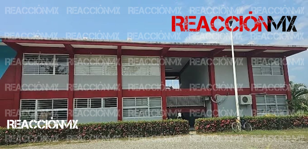 #AlMomento🚨|| Dos sujetos armados asaltan al personal de la dirección de capacitación del IFORTAB, ubicada en el fraccionamiento Lagunas y les despojaron de pertenencias entre ellas celulares y dinero en efectivo.

#Reacciónmx #Villahermosa #Centro 📸
