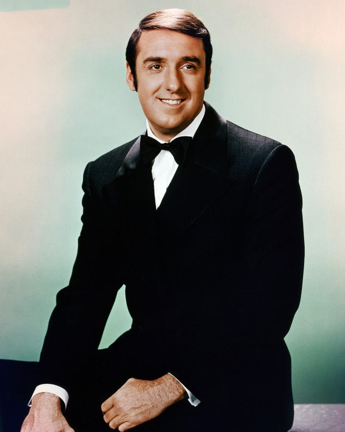 NLCarolynMuse's tweet photo. Remembering film/television actor, comedian, and singer Jim Nabors, who was born #OTD (June 12th) in 1930.  #TheAndyGriffithShow #GomerPyleUSMC #TheJimNaborsHour #TheCarolBurnettShow #TheLostSaucer #TheBestLittleWhorehouseinTexas #CannonballRunII https://t.co/LiIaW8kNaJ