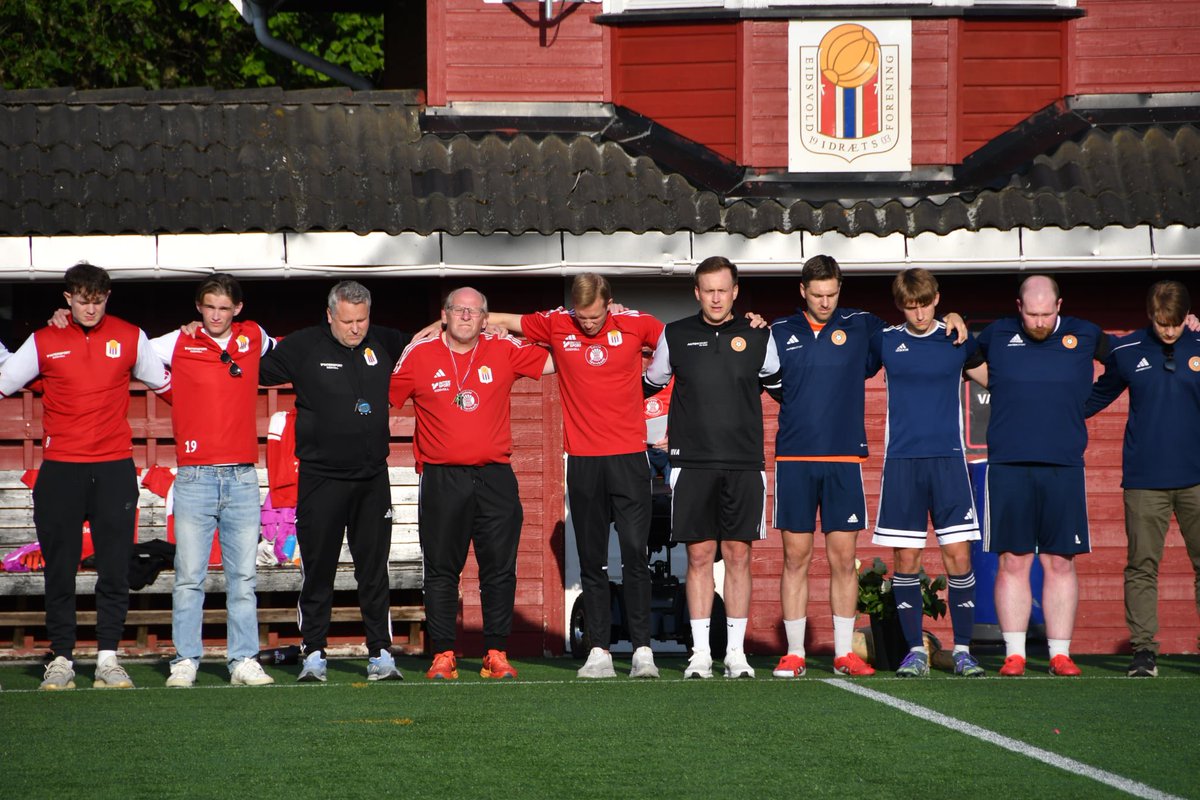 EidsvoldIF's tweet photo. En kveld med mange følelser❤️

Foto: @Lokalfotballen https://t.co/fcHkNHQH6P