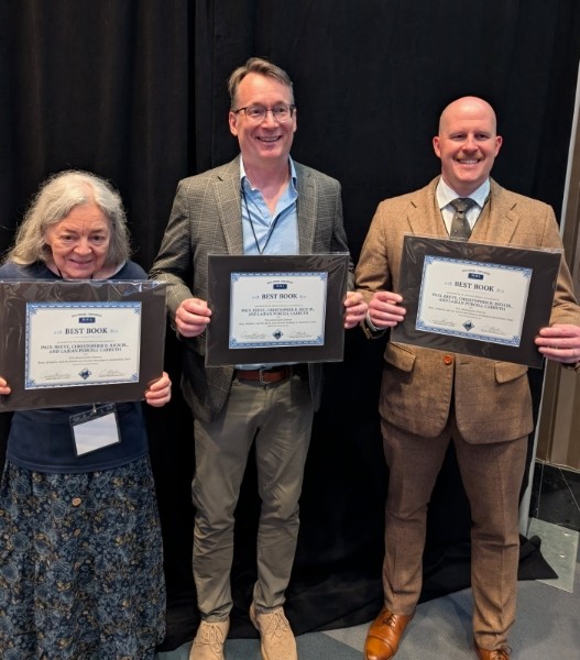 History Department PhD Candidate, Christopher B. Rich Jr. received the Best Book Award from the Mormon History Association with co-authors LaJean Purcell Carruth and department professor Paul Reeve!

Read more about this accomplishment here: history.utah.edu/events-news/20…