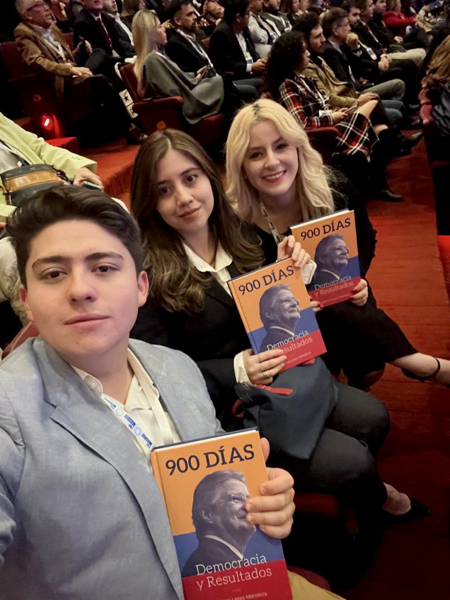 🇪🇨 ¡Jóvenes CREO presentes en el 🌎!
En el IV Encuentro Regional del Foro de Madrid, que se celebra en Asunción - Paraguay 🇵🇾, <a href="/CamilaClerque/">María Camila Clerque 🇪🇨</a>, <a href="/LuisferPac2004/">Luisfer.Pacheco</a> y <a href="/Samanthaebf/">Samantha</a> participan representando al Movimiento CREO. 

Este importante espacio internacional reúne a líderes,