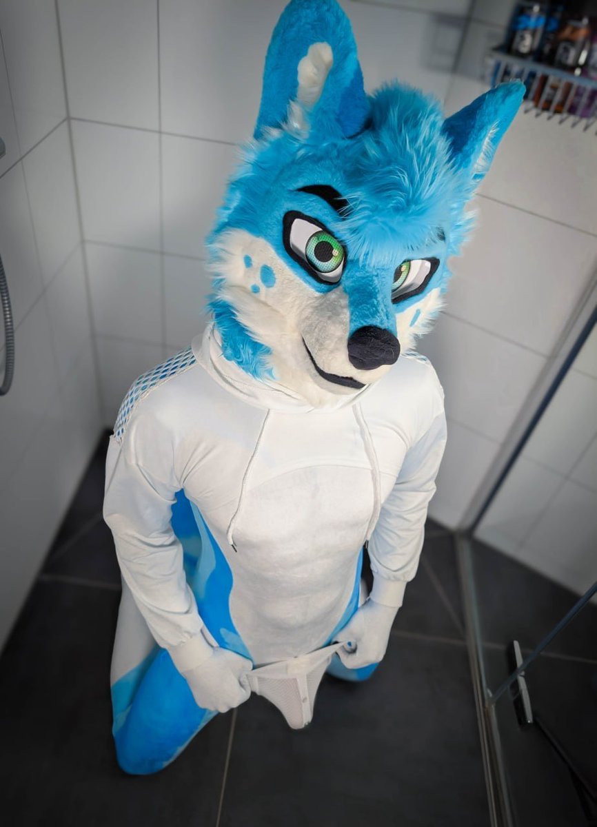 Hey there! Any plans for the weekend? 😌