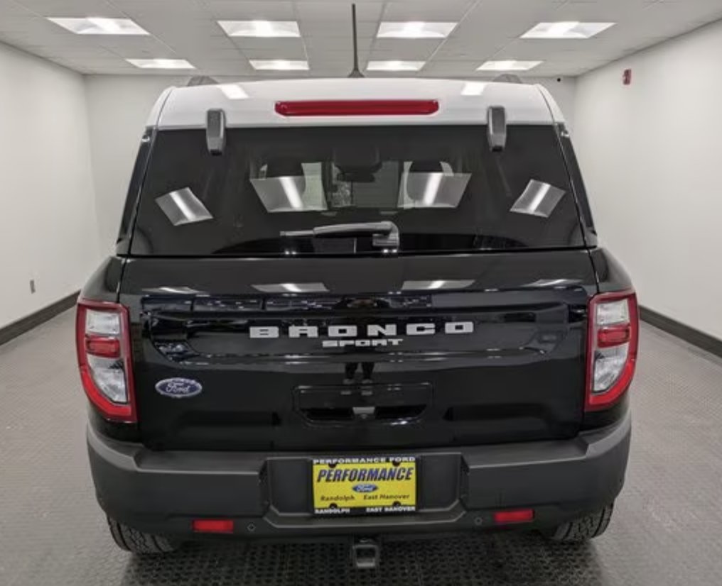 🌟 Adventure awaits! 🚙 Check out the Certified Pre-Owned 2024 Ford Bronco Sport Heritage SUV—style, performance, and confidence in every drive! 

#BroncoSport 
#PerformanceFord
#AdventureReady
#Performance

ow.ly/hTCL50W60Ze