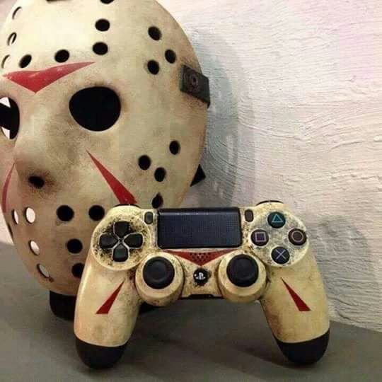 💀 Happy Friday the 13th to everyone

👀 Share a GIF, image, or short sentence about your biggest Friday the 13th stroke of bad luck!