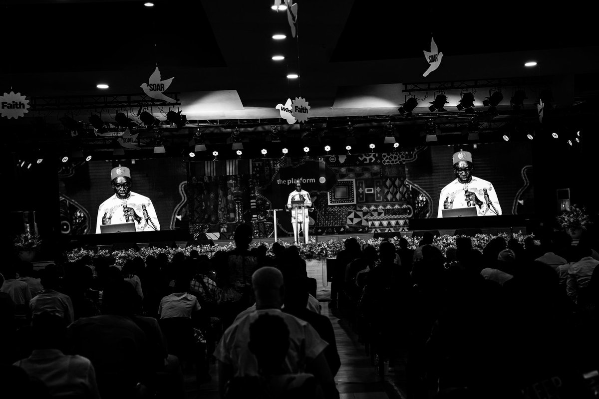 chinedueri's tweet image. Bathed in stage lights, Governor @CCSoludo addressed the audience as a guest speaker at the special June 12th Democracy Day edition of The Platform Nigeria, held today in Lagos.

#DemocracyDay2025 #June12 #theplatformng #soludo #Democracy