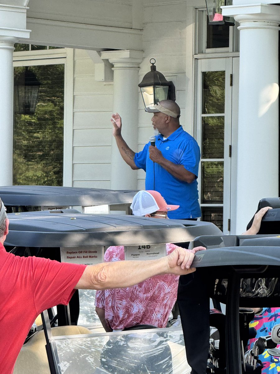 𝔸𝕦𝕓𝕦𝕣𝕟 𝕄𝕚𝕕𝕕𝕝𝕖 𝕊𝕔𝕙𝕠𝕠𝕝 tweet media