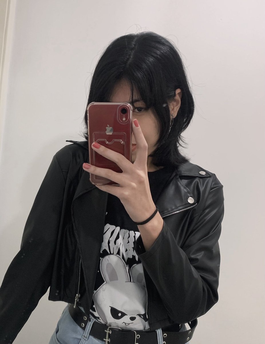 jinirest's tweet photo. aproveitando que o hyunjin virou o ren, vim anunciar que depois de 2 anos eu virei a nana 👍 

demorou mas veio no tempo certo ! https://t.co/VXkVBPG89G