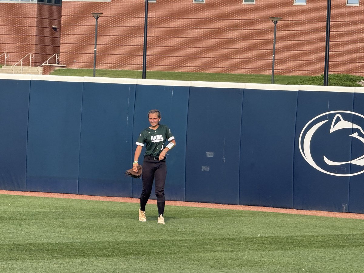 Shirk w a diving grab in right. 1 out. Runner at 2nd. Gasper in for relief.