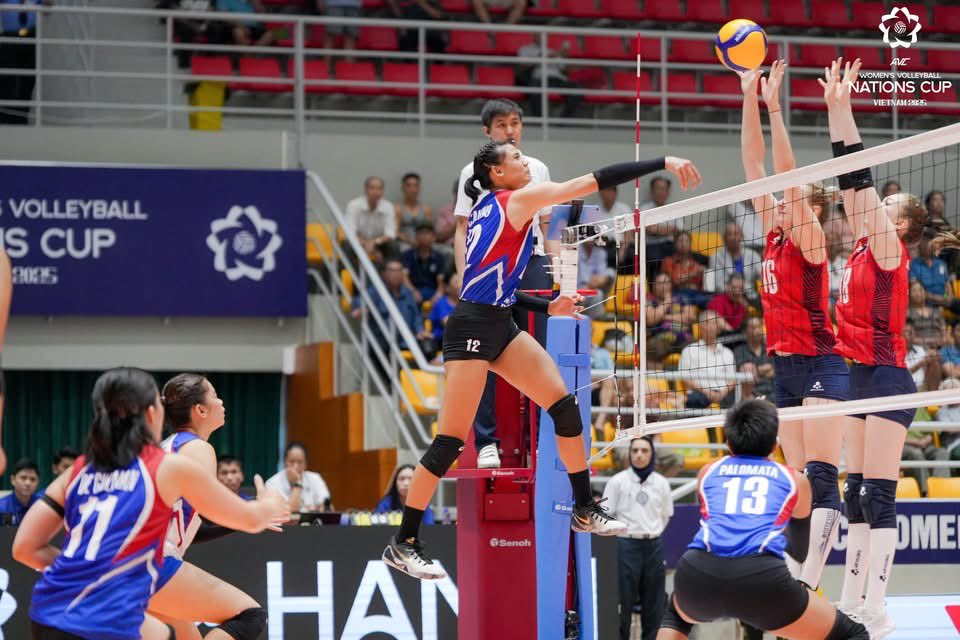 AsianVolleyball's tweet photo. Vietnam, Philippines, Kazakhstan and Chinese Taipei through to do-or-die semifinals of inaugural AVC Women's Nations Cup in Hanoi
Read more: https://t.co/z3LRIWghK8
#FIVB #VolleyballWorld #VFV #AVCWomensNationsCup #mikasasports_official #AVC #AVCVolley #AsianVolleyball https://t.co/DGWnMT1K2p