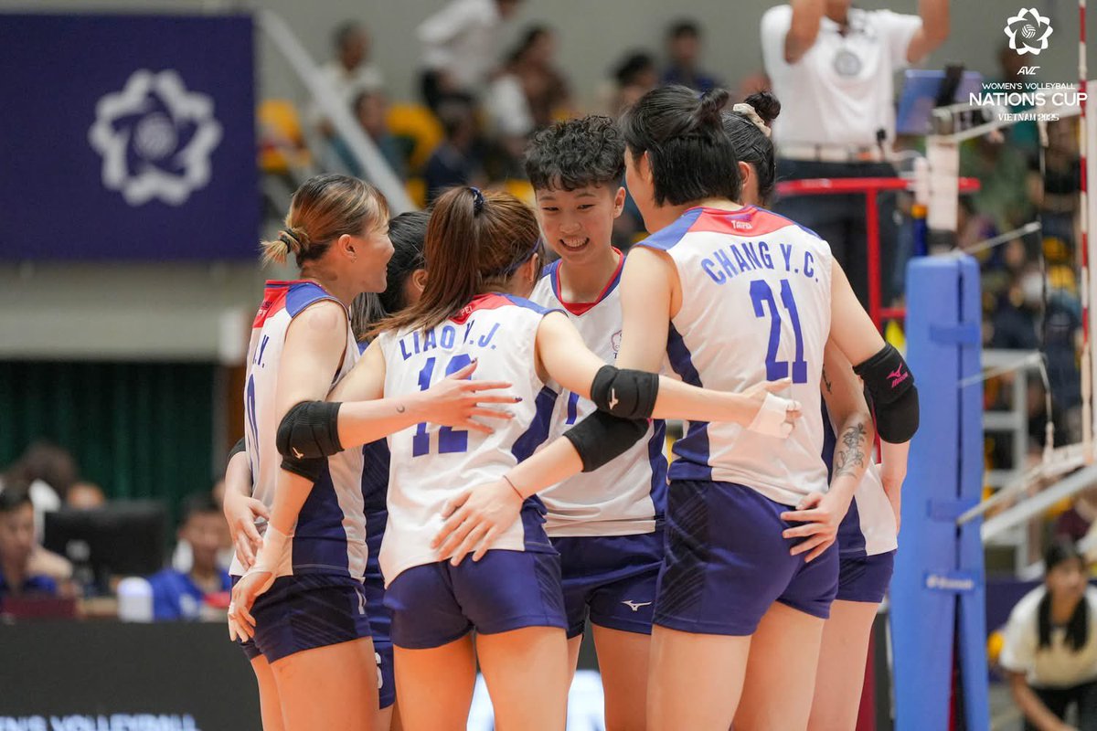 AsianVolleyball's tweet photo. Vietnam, Philippines, Kazakhstan and Chinese Taipei through to do-or-die semifinals of inaugural AVC Women's Nations Cup in Hanoi
Read more: https://t.co/z3LRIWghK8
#FIVB #VolleyballWorld #VFV #AVCWomensNationsCup #mikasasports_official #AVC #AVCVolley #AsianVolleyball https://t.co/DGWnMT1K2p