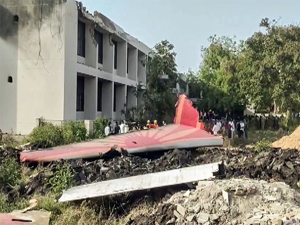 JRAmarjit's tweet photo. A U.S. investigative agency will lead the probe into the recent Air India crash, following international protocols, as the aircraft involved includes U.S.-made components. The agency will coordinate with Indian authorities to ensure a thorough investigation. https://t.co/8UeBxvH9h6