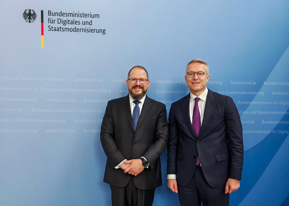 Productive and enjoyable meeting with Minister for Digital and State Modernization Dr. Karsten Wildberger on Germany’s digital future. <a href="/Qualcomm/">Qualcomm</a> is ready to support with edge AI, IoT, and secure infrastructure.