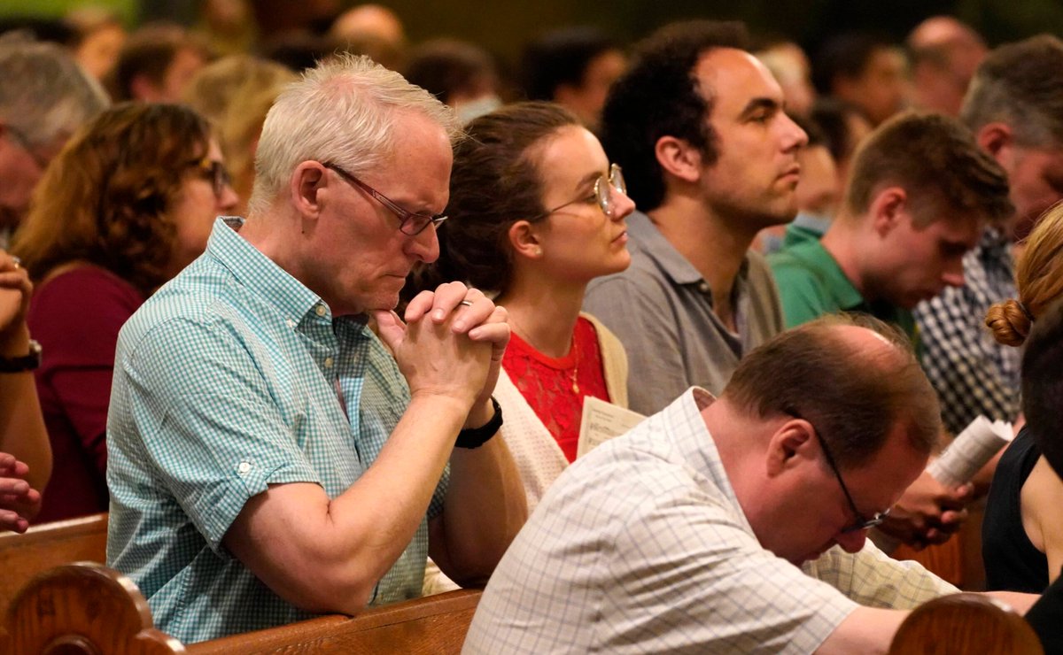 OutrchCatholic's tweet image. If you have already donated to our Giving Day, thank you! If not, there is still time! As a part of America Media, Outreach serves LGBTQ Catholics, their families and those who minister to them. Your support makes this possible. Donate today! outreach.faith/support-us/