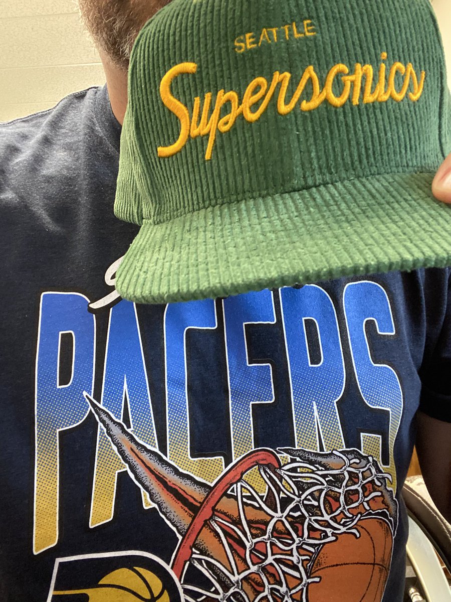 Lonewolf_Palmer's tweet image. Pacers… let’s freakin goooooo!!!! 😂😂😂
#BringBackOurSonics #SuperSonics #FOKC