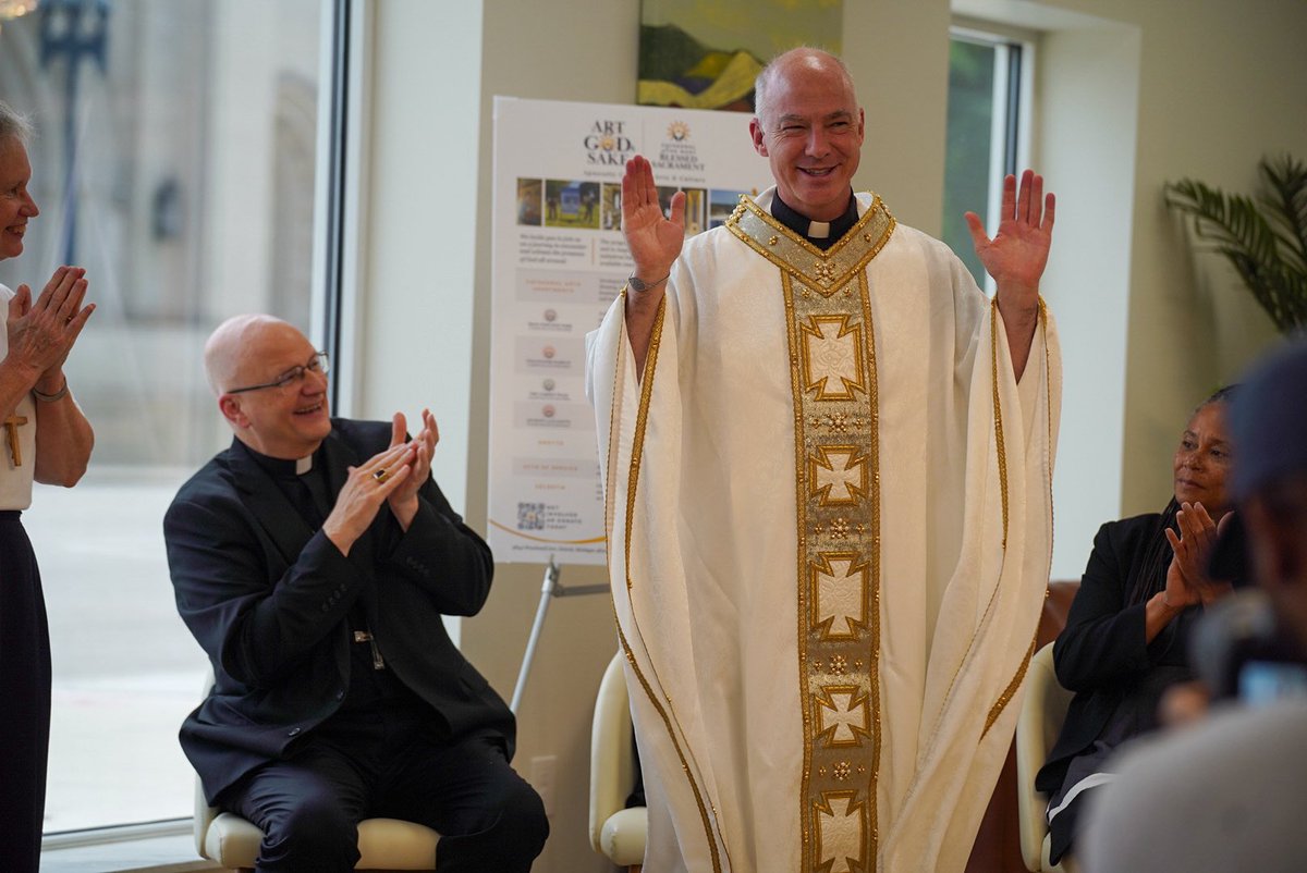 DetArchbishop's tweet image. Today’s blessing and grand opening of the Cathedral Arts Apartments marks a step forward in our local Church's mission to go out from the pews in service of everyone in our community. May this space always serve as a source of hope and renewal for all who call it home.