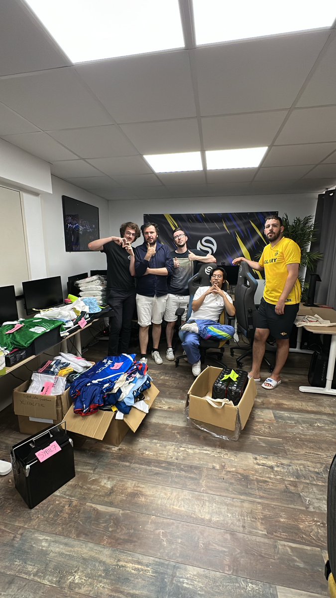 Un énorme MERCI 💛💙

On revient vers vous demain avec tous les chiffres !