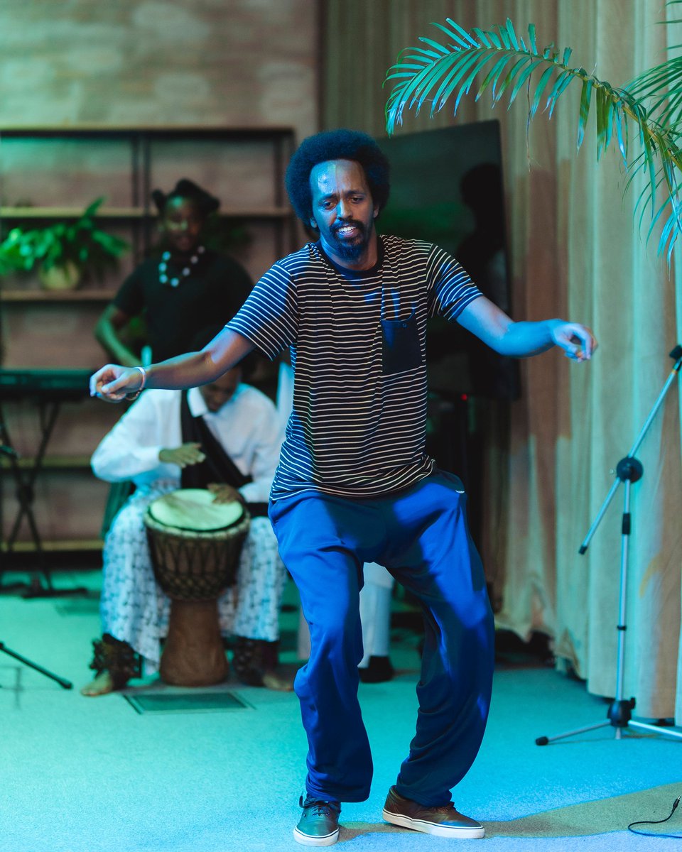 mucyowicyogere's tweet image. B.U.R.Y.A si B.U.N.O
(Umuba wa III)

"Aho ni ho Iwacu..."

#intore i #Rwanda 
#mpamirizaubuzima

Ishusho: Nexxus