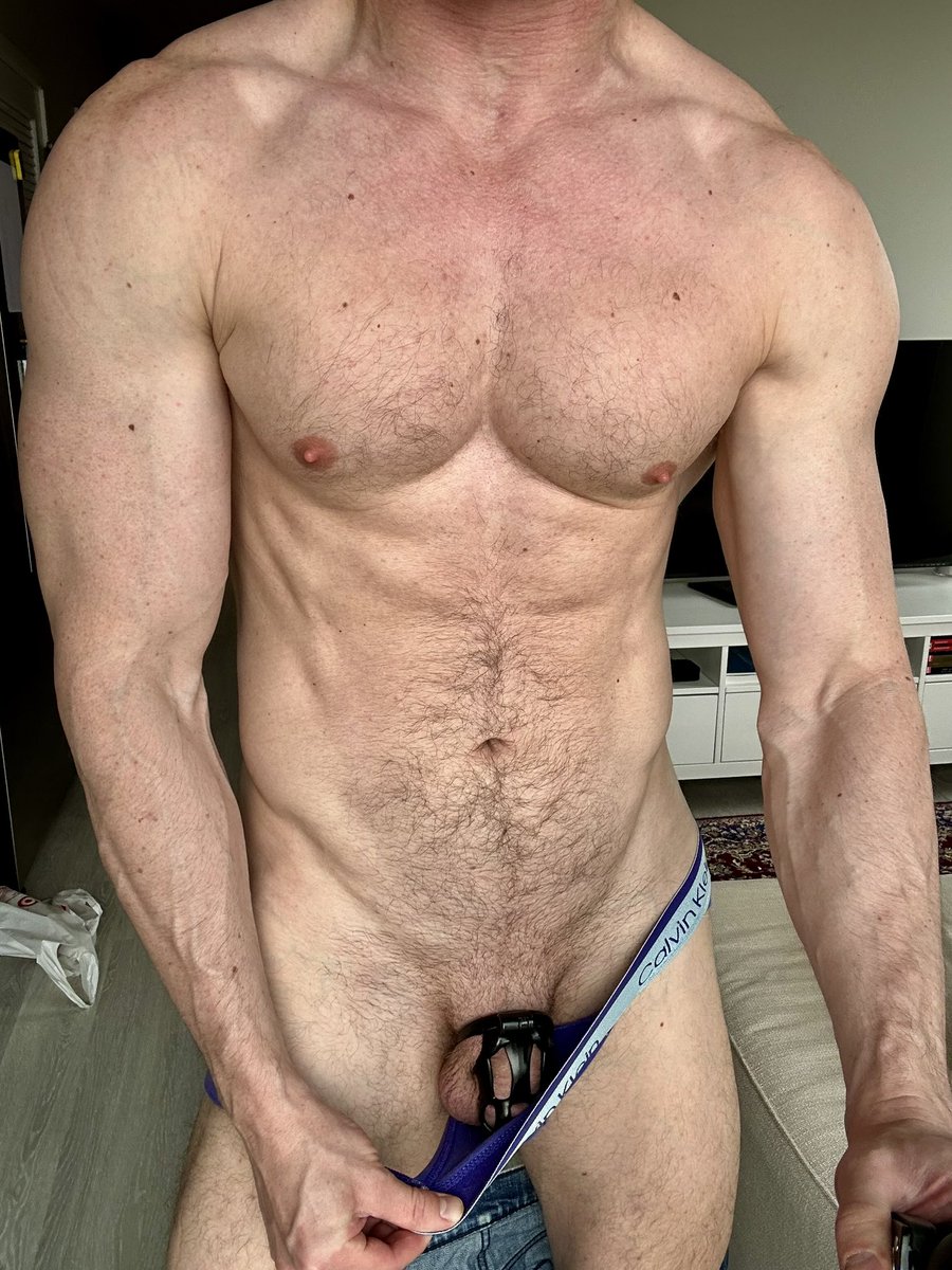 CHIBeefyDaddy's tweet photo. I’m wearing a blue jock to support the team tonight. Go Cubs 💙🐻 https://t.co/roK5HBCcnc