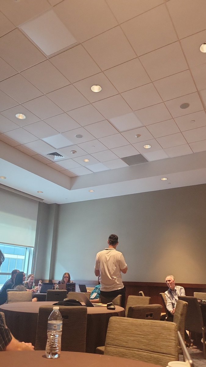 daver's tweet image. "It depends" @OnlineInference had to say once during #smx community session