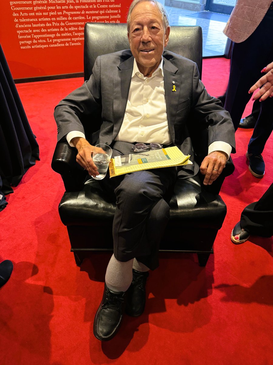 With the Pearson Centre's 2025 Laureate--law professor, long-time parliamentarian, former Justice Minister, &amp; human rights advocate--the impressive Irwin Cotler. Last night, he was honoured for his contributions to Canada &amp; the world.
#pearsoncentre