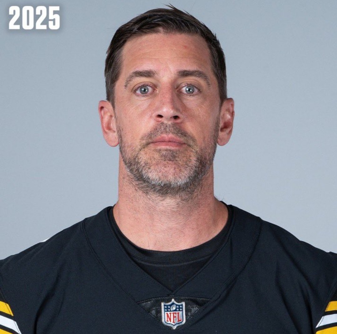 🚨Aaron Rodgers 2025 Steelers portrait has been released📸