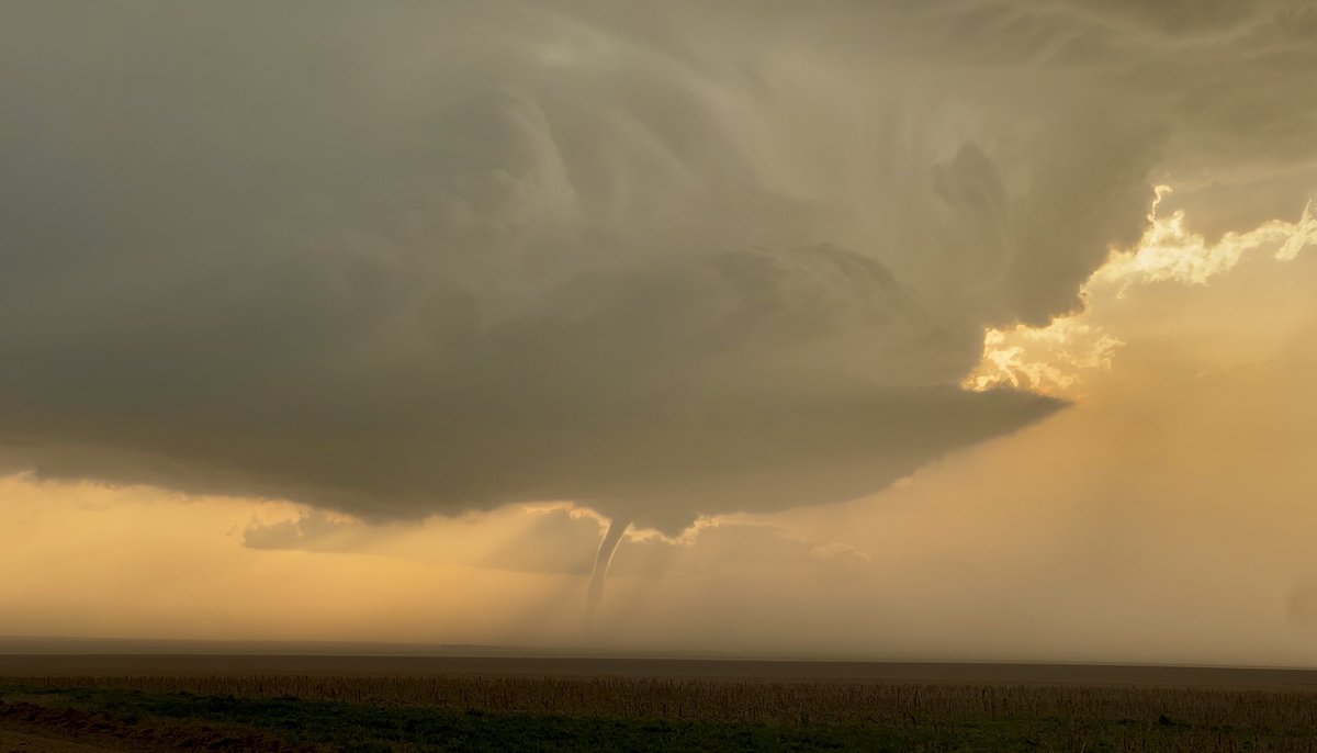 GerWeather's tweet image. A few snapshots from my phone of the Kit Carson #COwx supercell and its tornado on May 23, 2025. This was my first ever time seeing a tornado. Starting to feel a little nostalgic when looking at these photos
