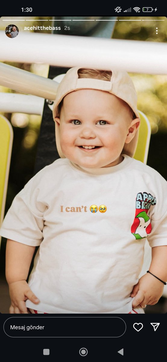Yarabbbiiiiiiiii çê şêrîne ev bebîk ,ez ê we bixwimmm 😍💙🥰