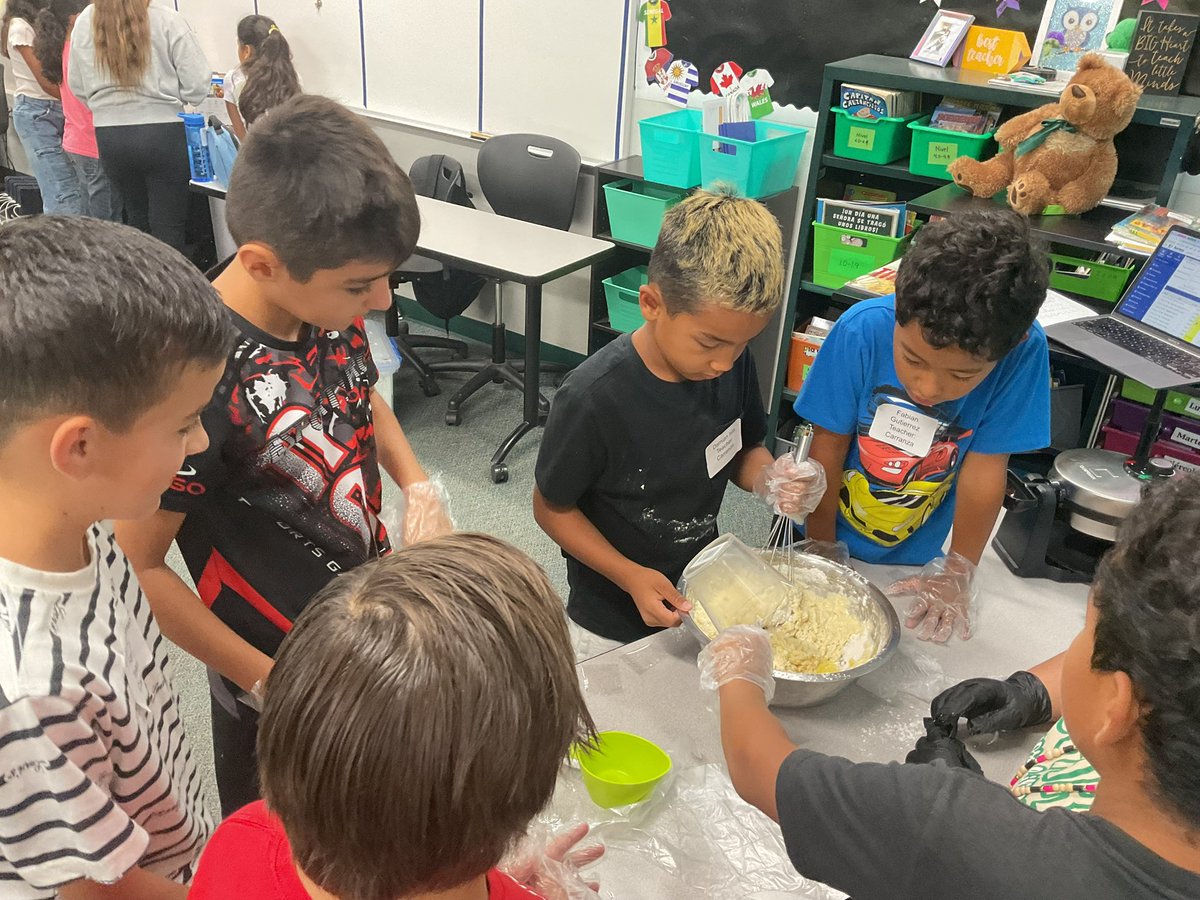 MrsCarranza403's tweet image. Cooking up fun in summer school! 🧇 Our 4th graders had a blast making breakfast waffles together teamwork, smiles, and sweet syrup all around! #BurtonExperience #SummerLearningFun