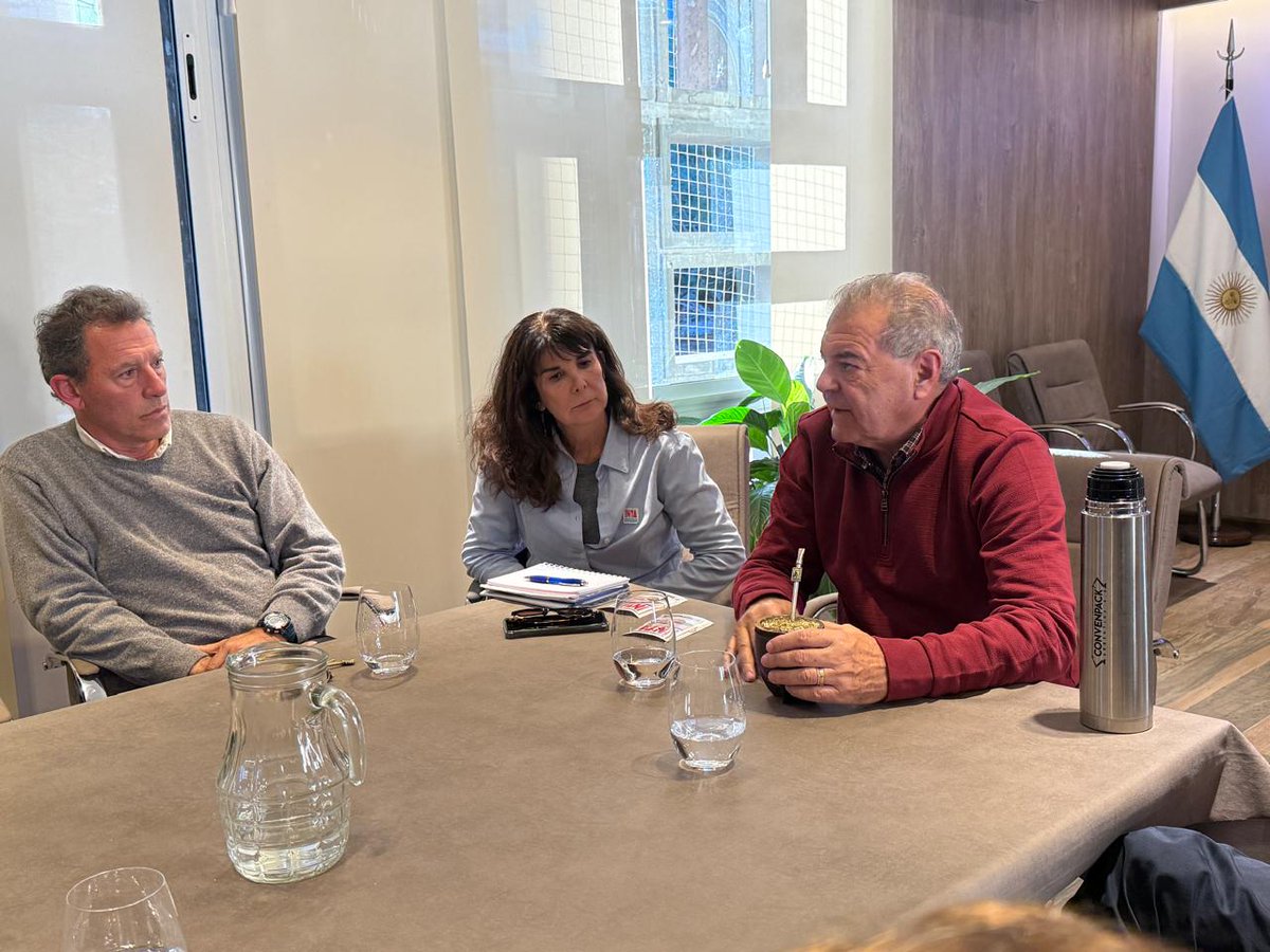 nodestruyanINTA's tweet photo. 📍El @intaCIAP y  @intaManfredi se reunieron  con el Ministro de Bioagroindustria de #Córdoba, @SergioBussoOK , el Sec. de Agr. @MarcosBlanda y el Subsec. de Innovación  German Font  para analizar la crítica situación del #INTA y coordinar acciones para defender la institución https://t.co/GN8ARUITHK