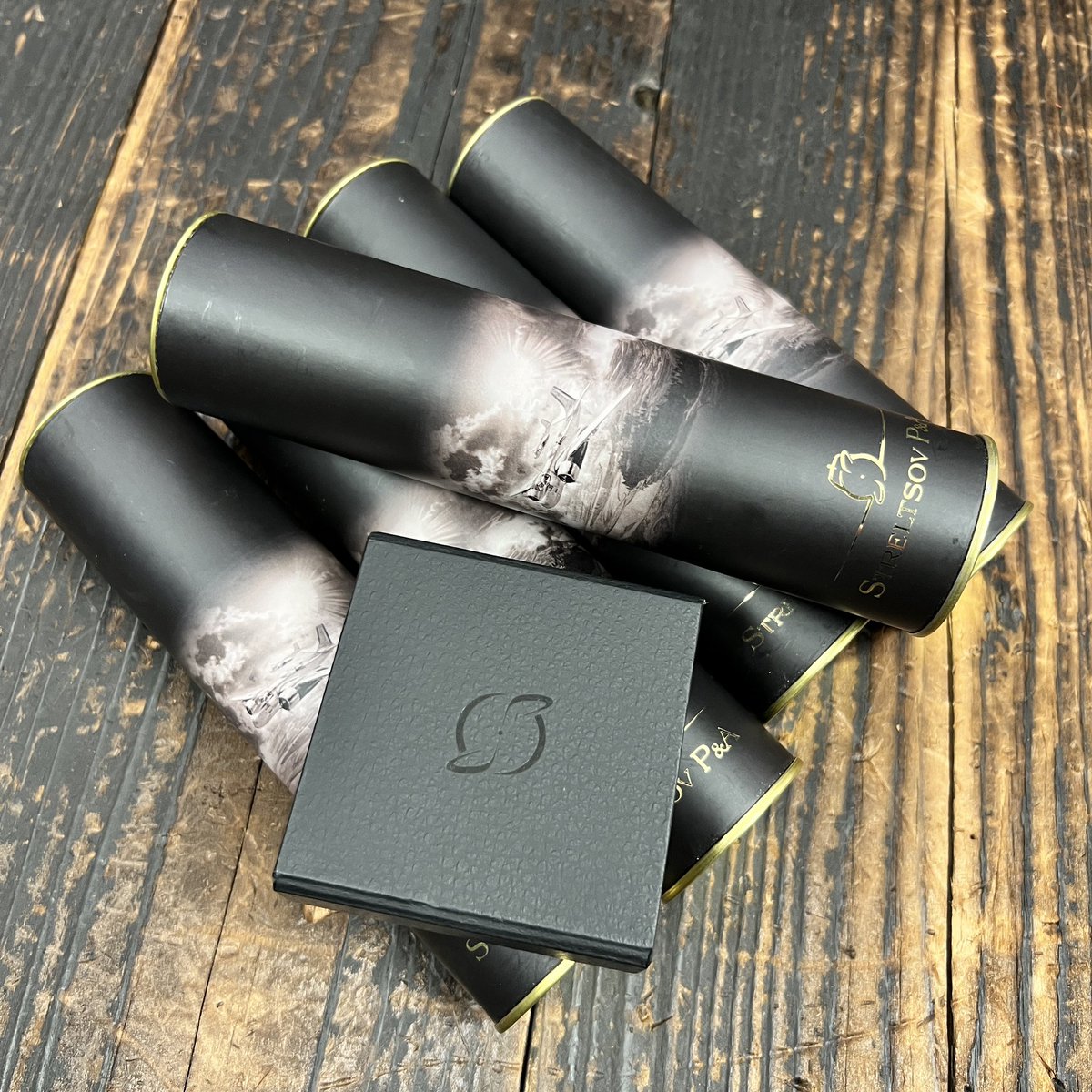 MonkeyEdge's tweet photo. We brought home a ton of new goodies from @blade_show! Keep your eyes peeled over the next couple weeks as we unpack and get everything processed.
#new #bladeshow #monkeyedge #dmitrystreltsov #beiglerbladeworks #tasknives #fellhoelter #strider #nottinghamtactical #gear #edc https://t.co/q1NKqK92zv