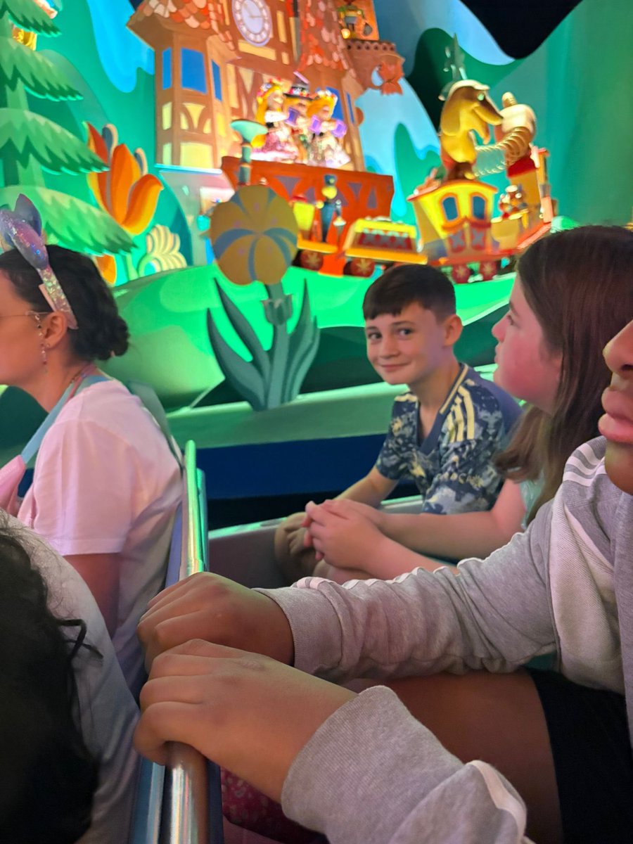 Sara Mitchell tweet media