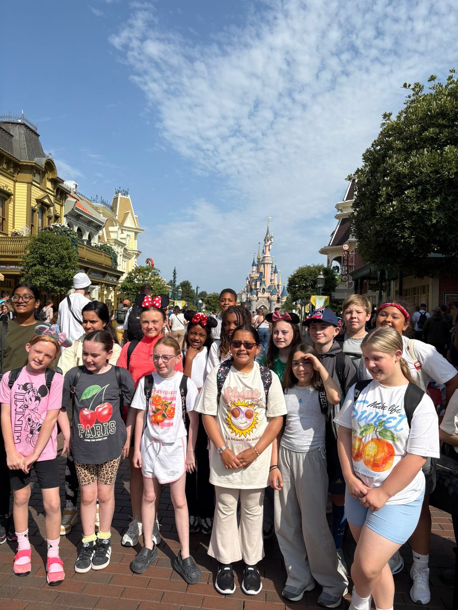 Sara Mitchell tweet media