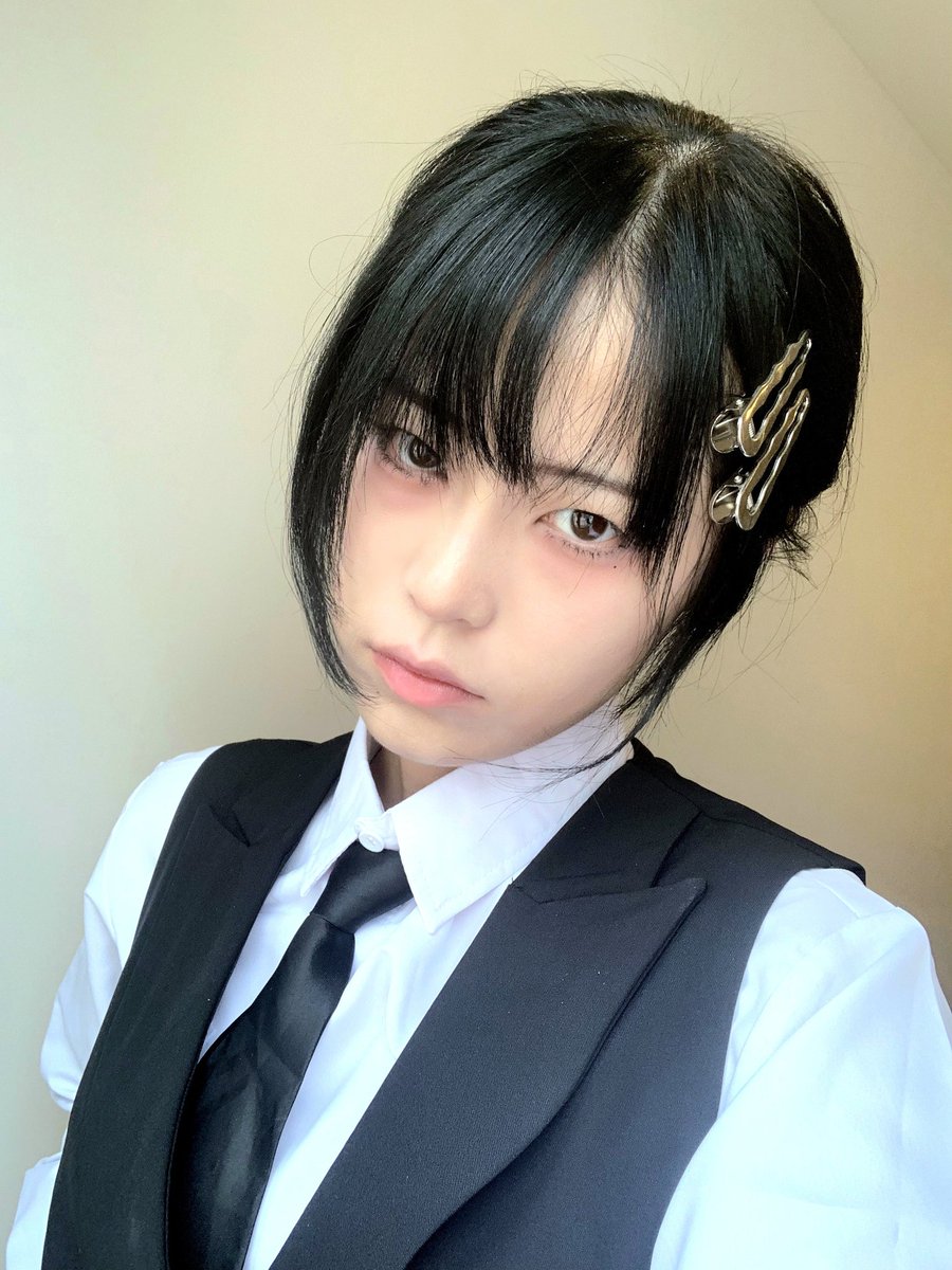 UUPARAN's tweet photo. DAY 4 🇯🇵

오늘은 눈 예쁘게 못뜹니다 https://t.co/2IHMoktgUU
