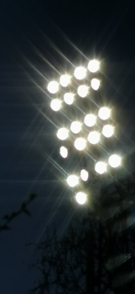 GroundhopperDTC (@puckjansen1954) on Twitter photo #floodlightfriday <a href="/DeGraafschap/">De Graafschap</a> #deVijverberg De lampen in onze #floodlights zijn vervangen door LED. De uitgelezen kans een van deze oude lampen te scoren #floodlightfriday <a href="/DeGraafschap/">De Graafschap</a> #deVijverberg De lampen in onze #floodlights zijn vervangen door LED. De uitgelezen kans een van deze oude lampen te scoren