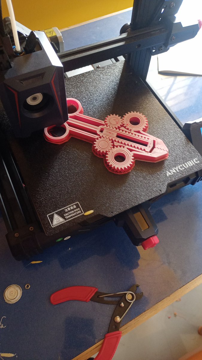 SK_ip_lab's tweet photo. Just printed this super satisfying grabber using my Anycubic printer! 🛠️🔧smooth grip, smooth moves in IP lab 
🎥👇
#3DPrinting #Anycubic #Engineering #MakerMagic #MechanismMonday #GUJCOST #IPleb #sabarkantha https://t.co/g7EchaWMup