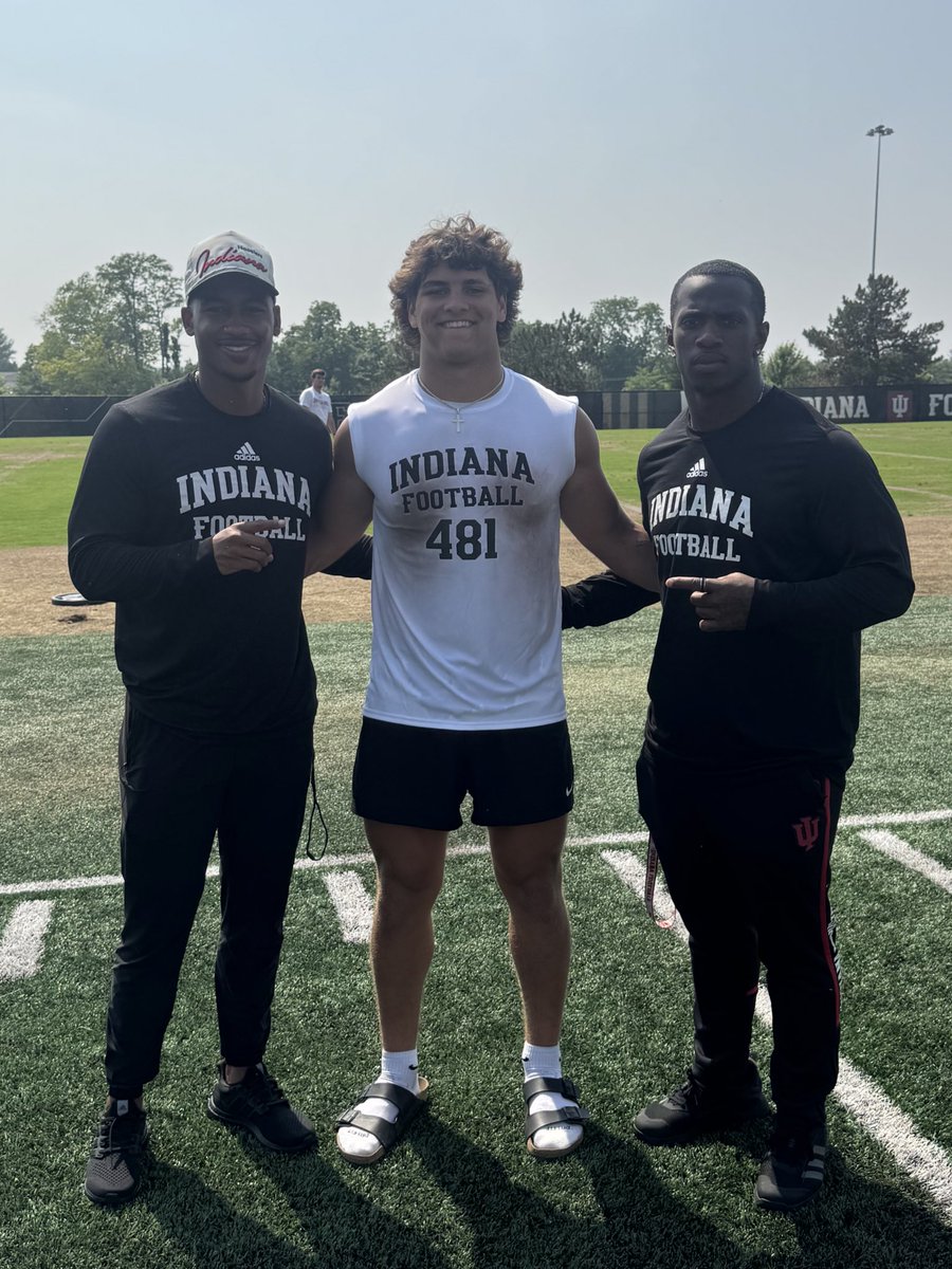 RyanMinges09's tweet image. I had an amazing day at Indiana’s football camp!! Thank you coach @Coach_JMill for coaching me and talking about Indiana football!!
@joey_cavanaugh @IUFBRecruiting @RidnerBen @CCignettiIU @GageProctor12 @Coach_BHaines
@Mr_Meiners @EastCentralFB @IndianaPreps @_STDUB