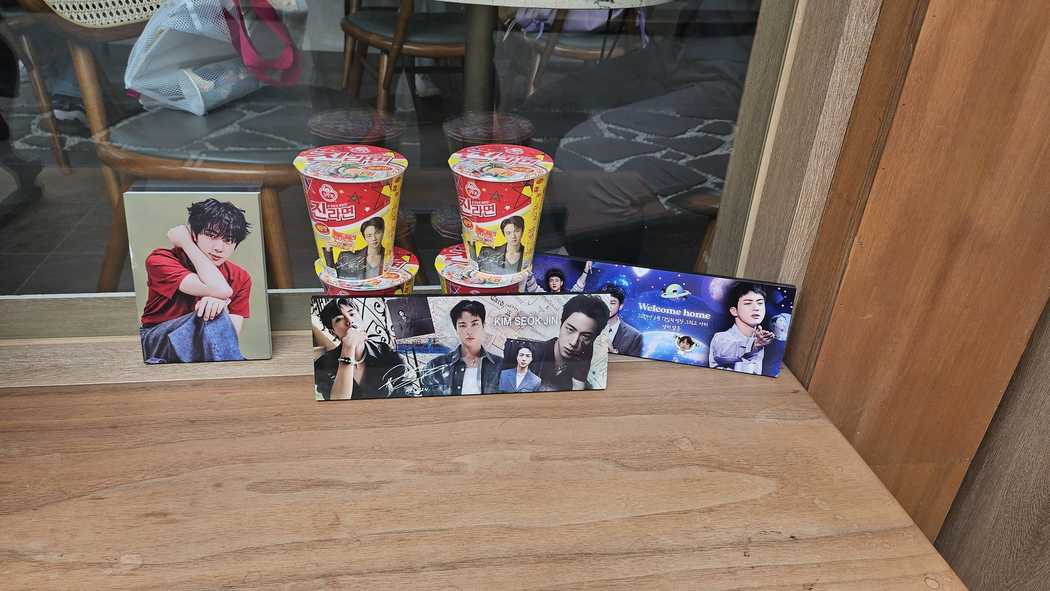 Jinnie in a bottle•♬• 🅴🅲🅷🅾 •♫• (@IcyCheek) / X
