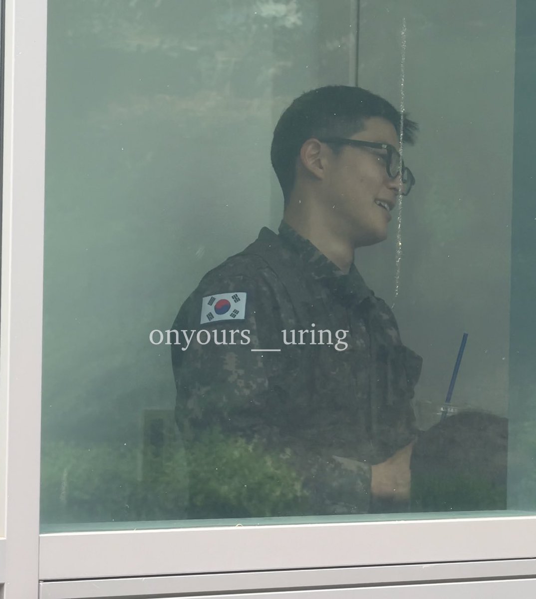 onyours__uring's tweet image. 250613 #재현
정윤오 드디어 보다
근데 안경을 낀...
#JAEHYUN #NCT127 #NCT
#정재현 #ジェヒョン