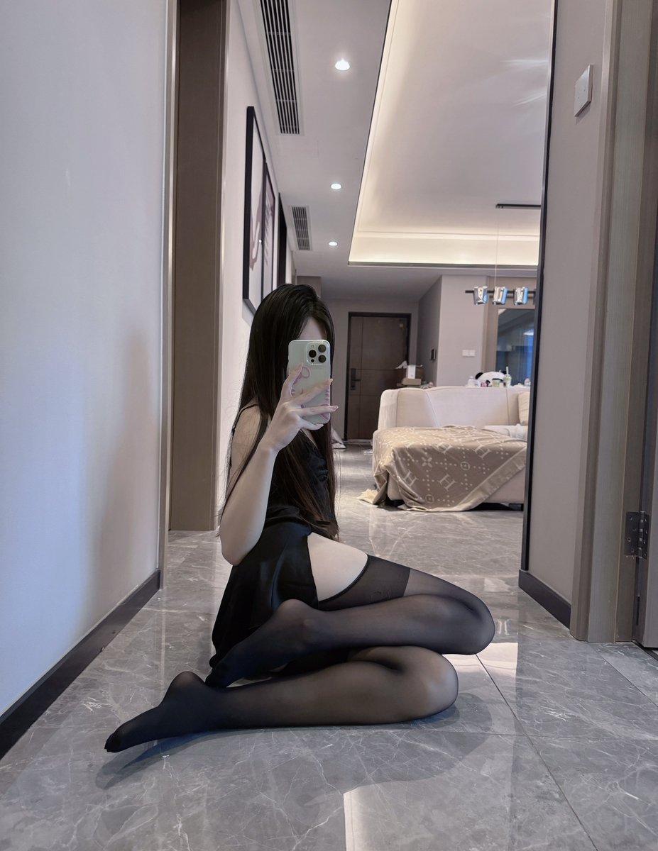 主管今天晚上的战斗机不行🙂‍↔️
#黑丝 #美腿 https://t.co/X5tyNlIZGy