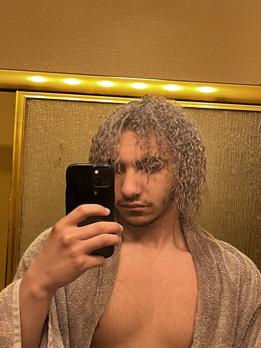 SonnyTheFashionable tweet media