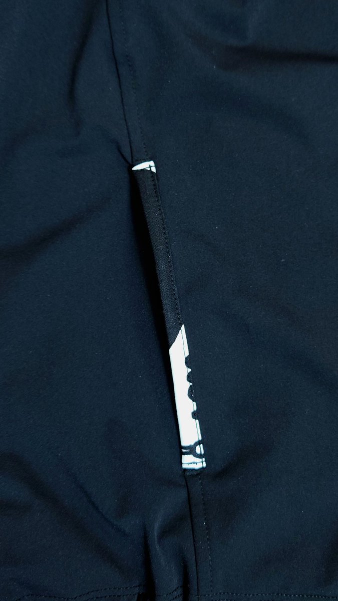Tarono1's tweet photo. Rd.6がトホホだったたので月曜から現実逃避
奥様リクエストはユニクロジャケットを被らないようにアレンジしろ
で、襟とポケットにワンポイント入れてみました

#kyb #kayaba #realsportsdamper #cerameta #μnagi #laile #from1st #pon屋 #coolbeans
#digspice #gtg
#縫製御隠居 #MrT #juki #hzlex7 https://t.co/0CEtrL7ZWq