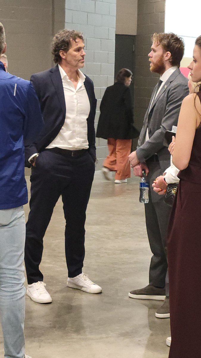 GenePrincipe's tweet image. The Mullet and McDavid post game.