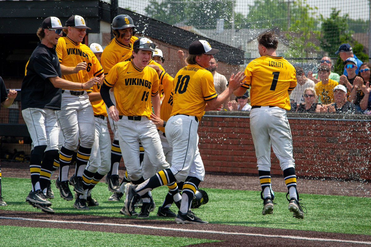 ICYMI: Daniel Coyle stands tall as St. Laurence baseball wins sectional

The Vikings take on the Knights at 10 am at the Slammers Stadium in Joliet.

Read here: southwestregionalpublishing.com/2025/06/10/dan…