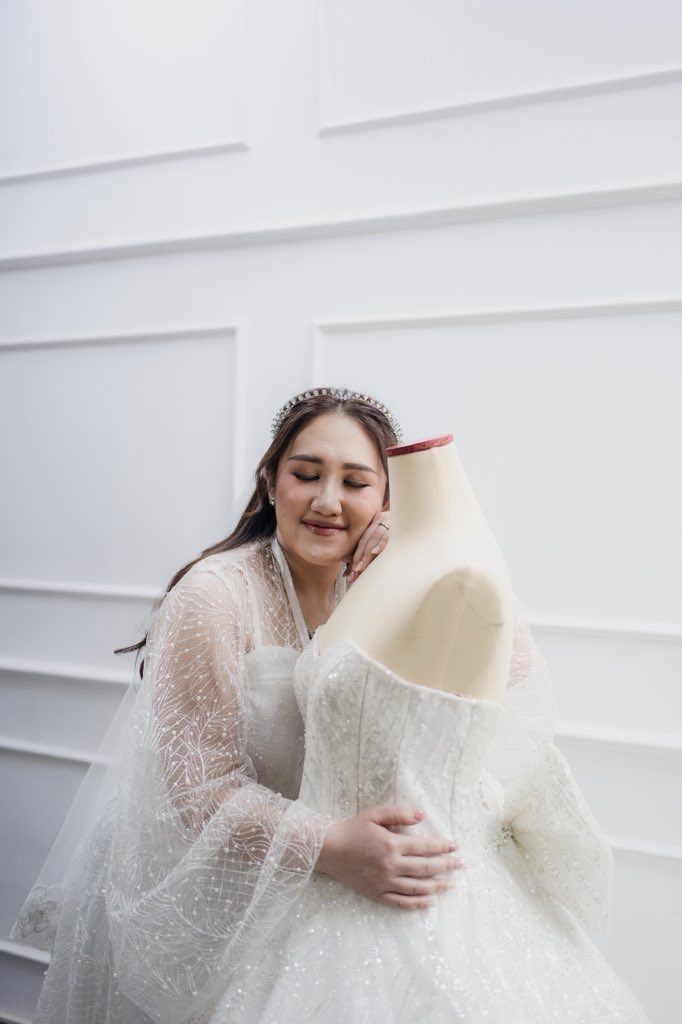 SelvyO.S tweet media