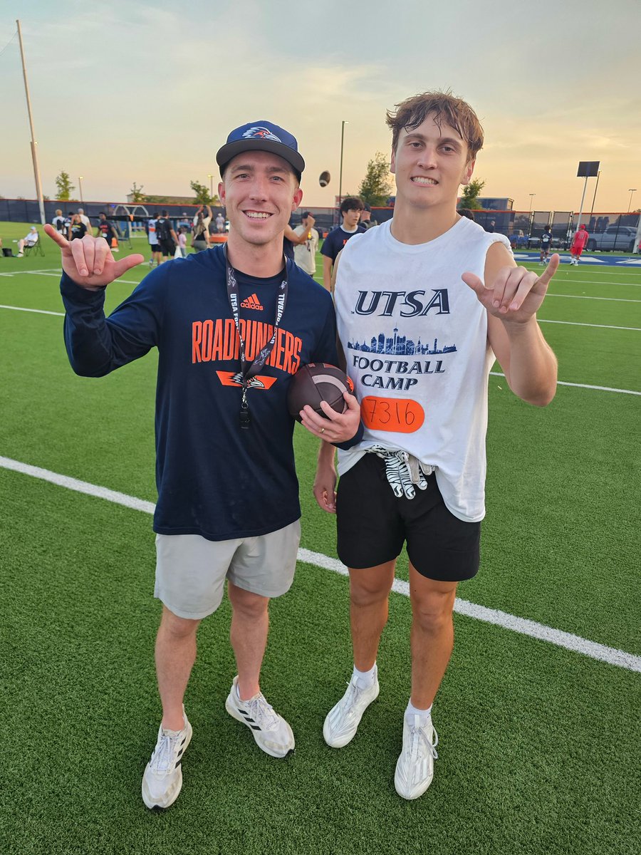 aiden_slansky's tweet image. Had a fun time competing at the @UTSAFTBL camp tonight. Always great learning from @HunterRittimann and the rest of the staff. I look forward to coming back. #BirdsUp
@UTSA @CoachTimYoder @CoachTraylor @UTSAAthletics @CoachMartin_18 @mcneill_josh @Coach_Stang @DogFootball