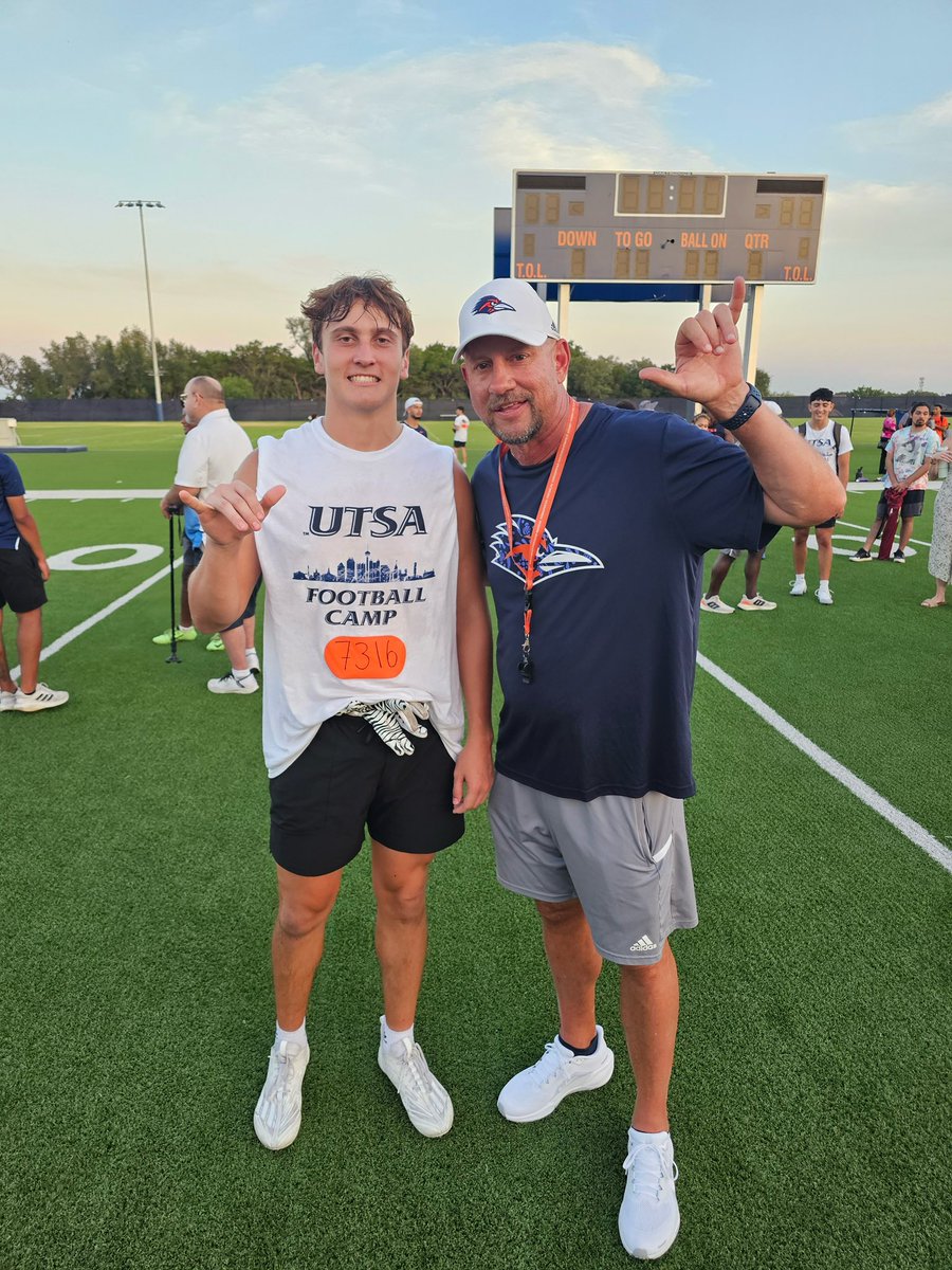 aiden_slansky's tweet image. Had a fun time competing at the @UTSAFTBL camp tonight. Always great learning from @HunterRittimann and the rest of the staff. I look forward to coming back. #BirdsUp
@UTSA @CoachTimYoder @CoachTraylor @UTSAAthletics @CoachMartin_18 @mcneill_josh @Coach_Stang @DogFootball