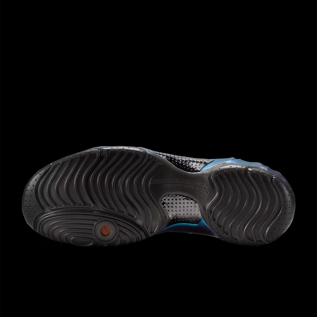 NIKE CLOGPOSITE 'Multi-Color and Off Noir'
<a href="/nikejapan/">Nike Japan</a>  #fly_mag
flymag.jp/news/56623/