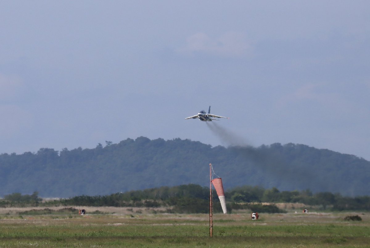 本日ブルーインパルスのフライトを再開しました。
引き続き応援よろしくお願いします。
#航空自衛隊 #松島基地 #ブルーインパルス