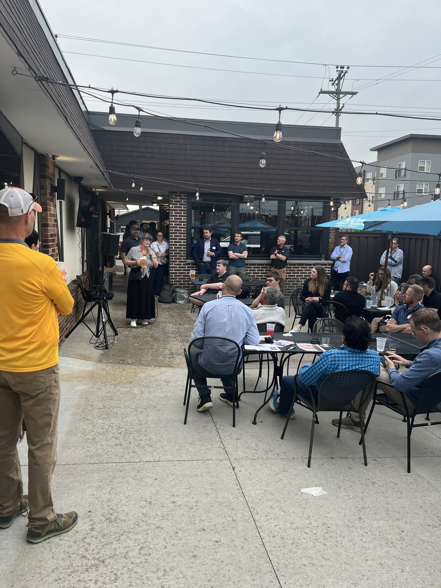 #AgTech and <a href="/chubspub/">Chubs Pub</a> in Fargo, what’s not to love! <a href="/NickHorob/">Nick Horob</a> <a href="/bmreadel/">Bridgette Readel</a> <a href="/SachiVDesai/">Sachi Desai</a> <a href="/rpethe/">Rhishi Pethe</a> <a href="/bushelpowered/">Bushel</a> <a href="/TheGrandFarm/">Grand Farm</a>